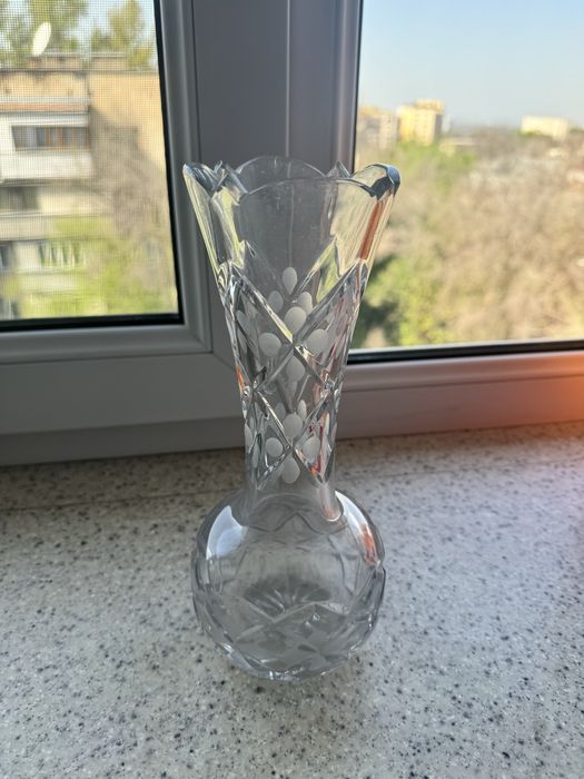 Хрустальная ваза для цветов