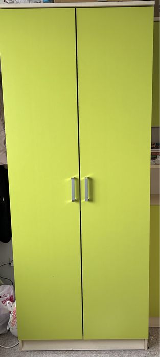 Двухэтажный кровать