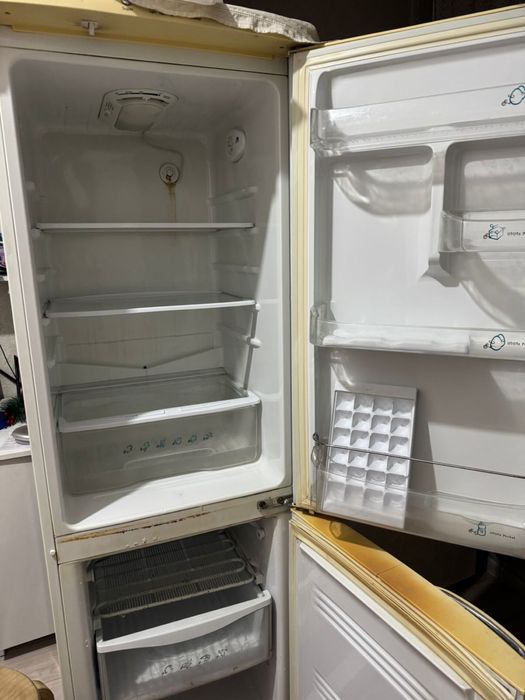 Холодильник даром