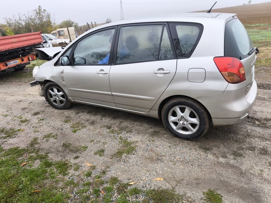 Тойота Корола версия На части 1,8vvti