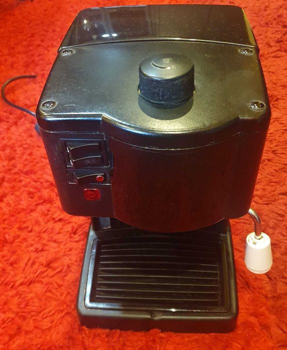 Esspresor de cafea DeLonghi BAR12