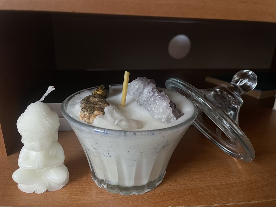 Lumanre cu cristale naturale