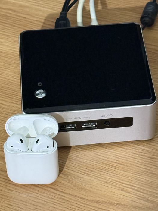 Intel NUC5i3MYBE + cadou