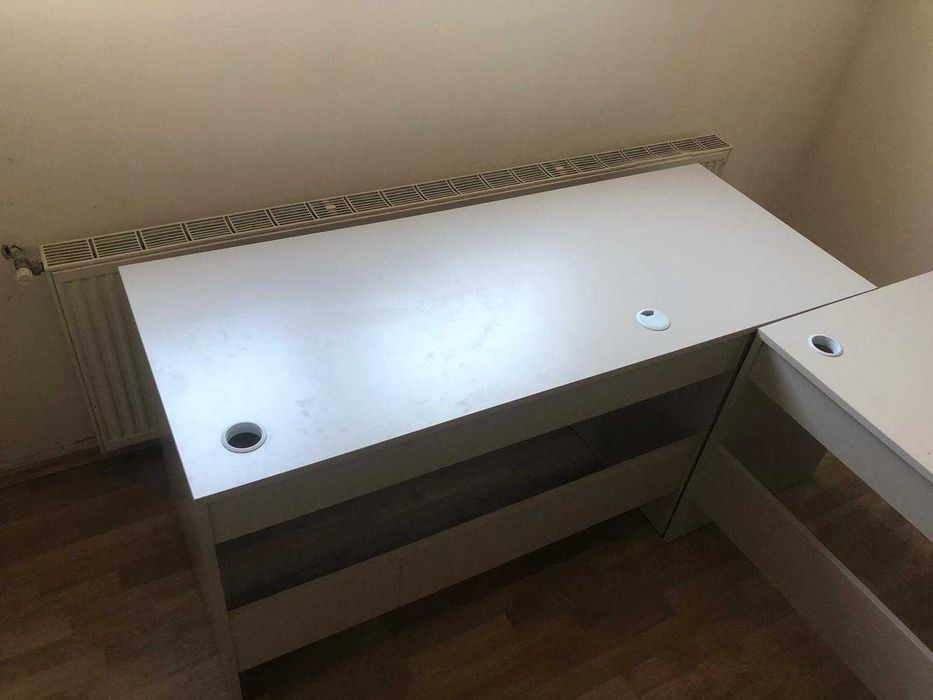 Birouri PAL, alb-crem, 2 bucati, 160x60x76 cm cu 2 sertare inchidere lenta, stare buna