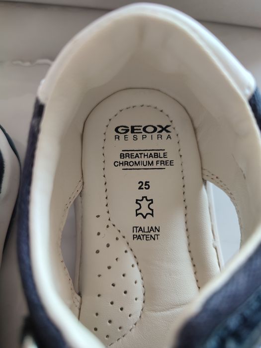 Нови детски сандали Geox