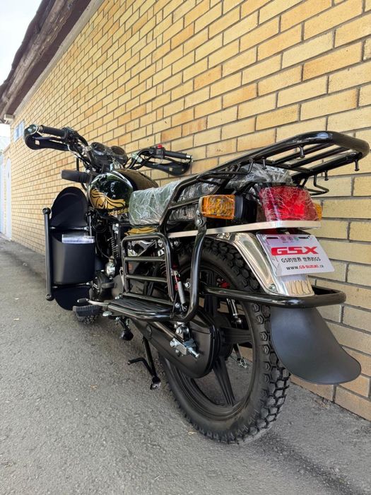 Мотоцикл 150 куб. GSX Сузуки