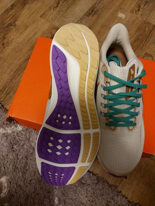 Adidasi Nike Pegadus 39