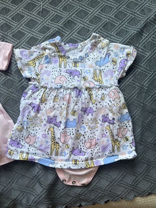 Лот 3ч Guess бебешка рокля с памперс гащи 3-6м