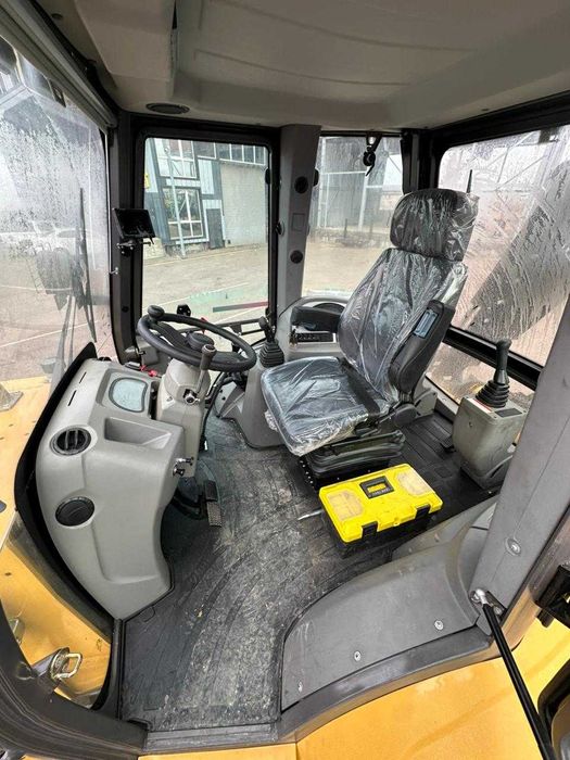 Экскаватор-погрузчик Shanmon 388H