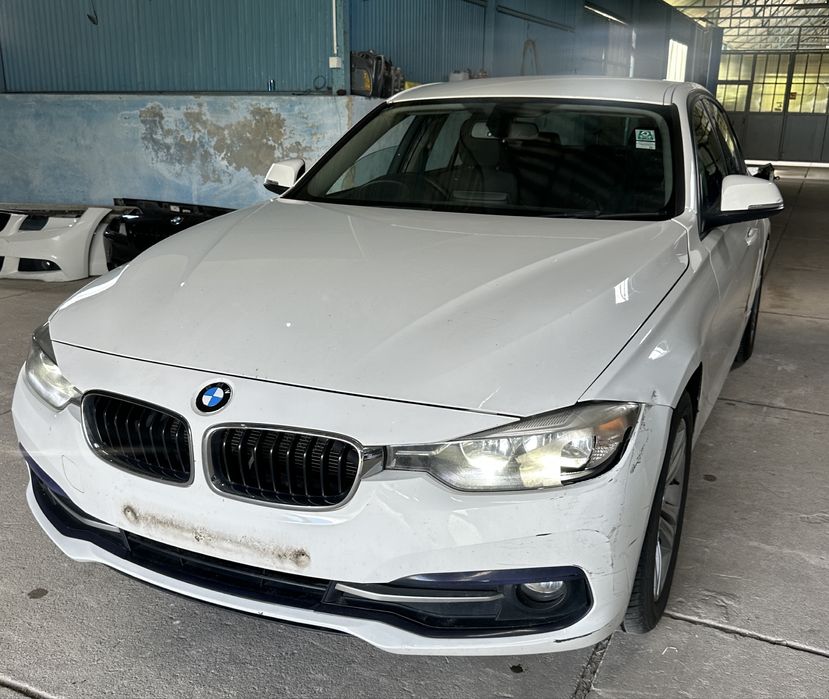 Elemente caroserie BMW f30 Usa  capota portbagaj bara oglinda Alb 300