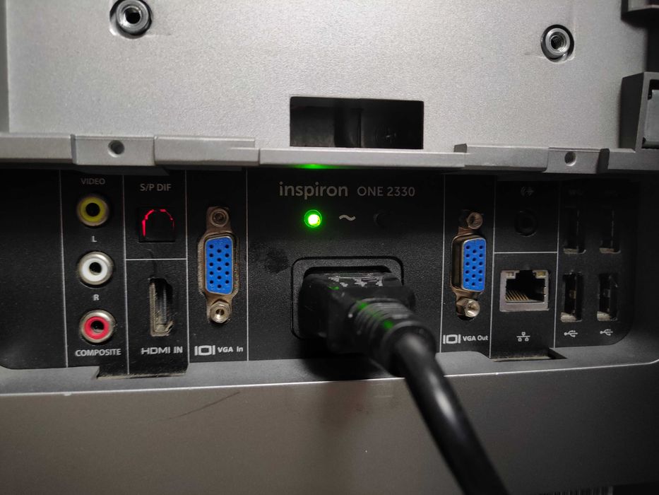 de vanzare All-in-One PC Dell Inspiron One 2330 (Intel Core i5-3330S