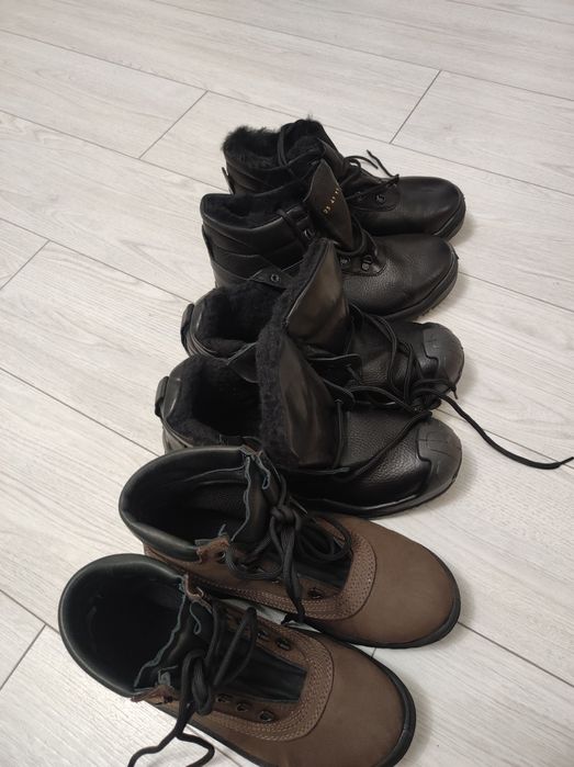Спец ботинки 2 штук зимний