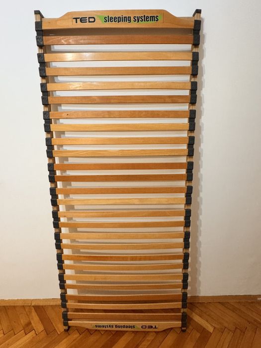 Единично легло с подматрачна рамка и матрак