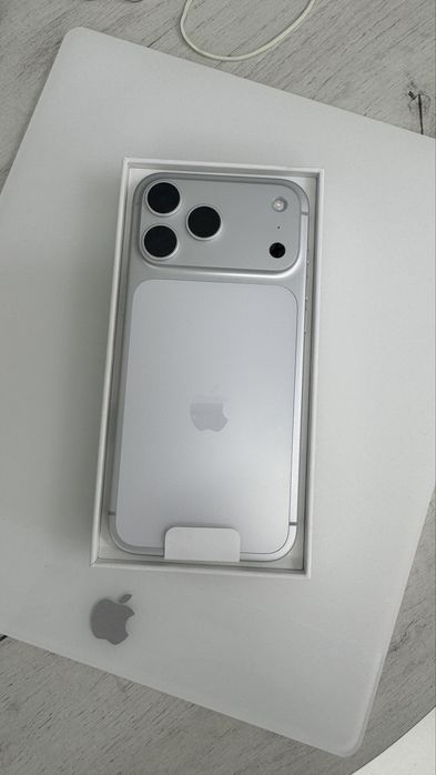 Iphone 17pro max(256)silver,айфон 17про макс(256) Павлодар