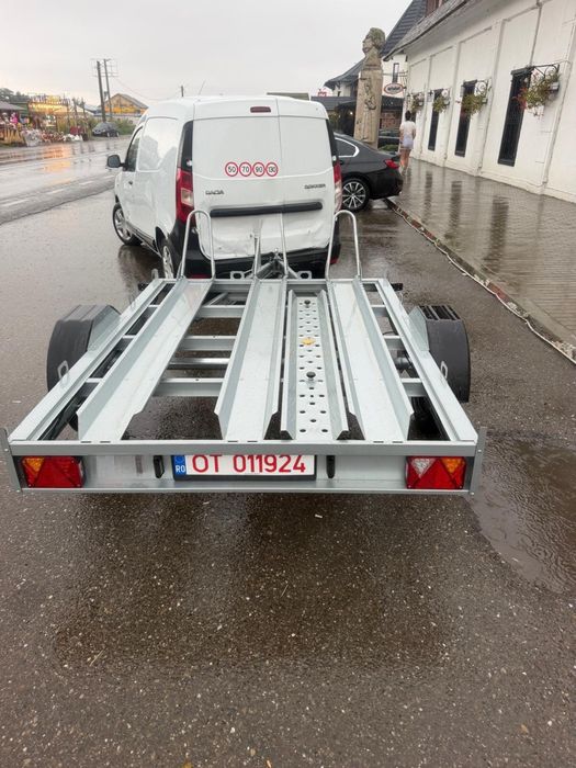 Inchiriez remorca/platforma