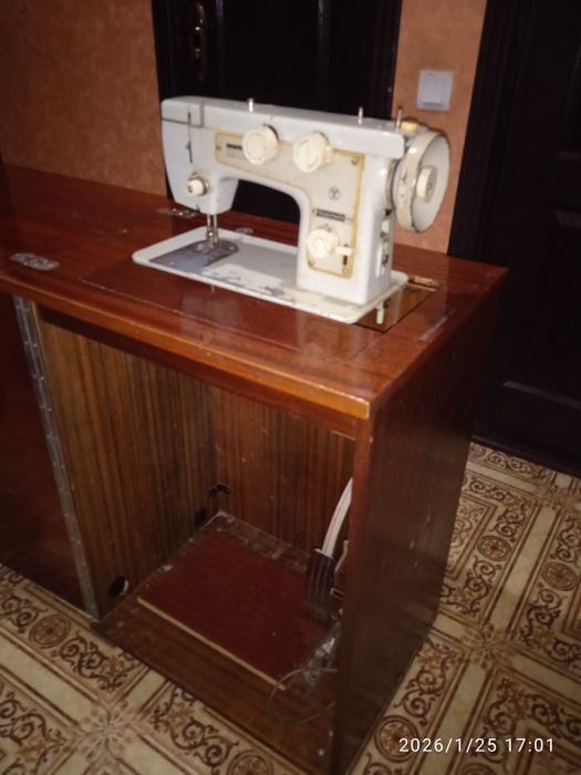Швейная машинка б/у. Подольск