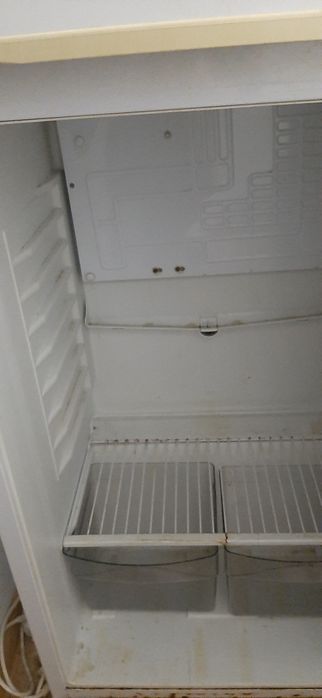 Продаю  б/у Холодильник