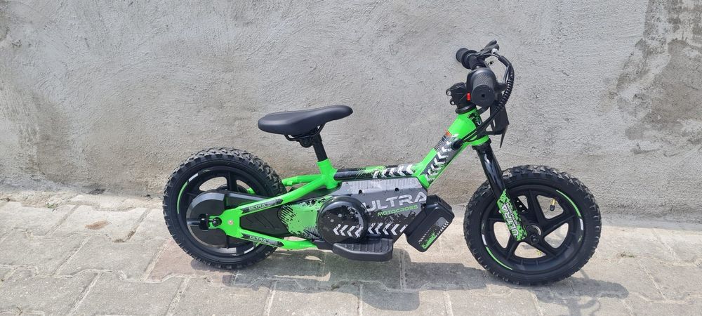 Bicicleta electrică 3-6 ani pentru copii nou cu garanție