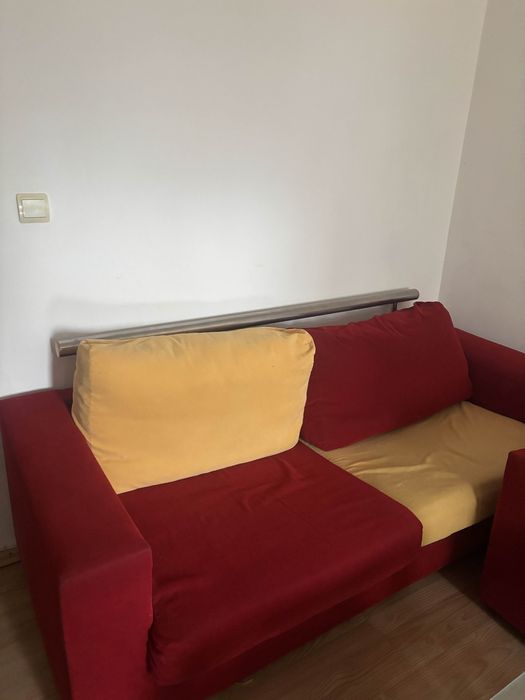 Разтегателен диван