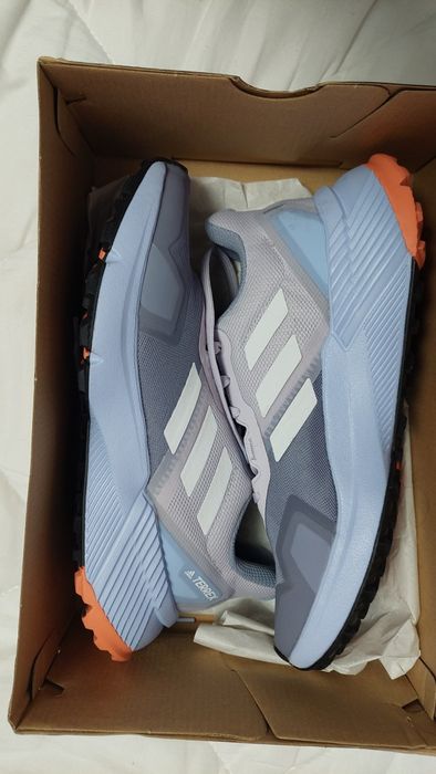 adidasi dama  ADIDAS