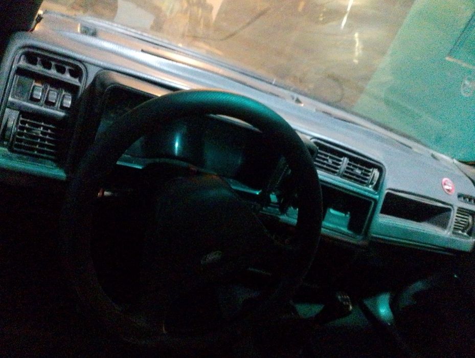 Продам машину  состояние сел поехал