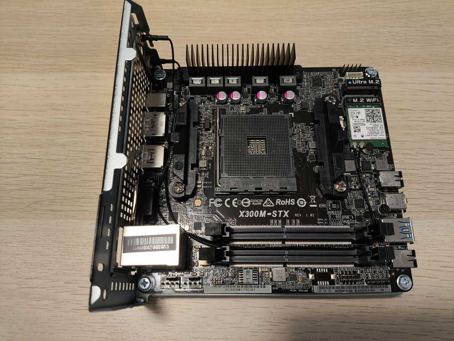 Mini pc barebone AM4 ASRock DeskMini X300