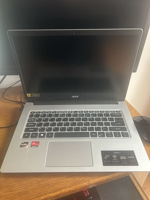 Laptop Acer Aspire 3, Rizen 3, 12gb ram, SSD 256