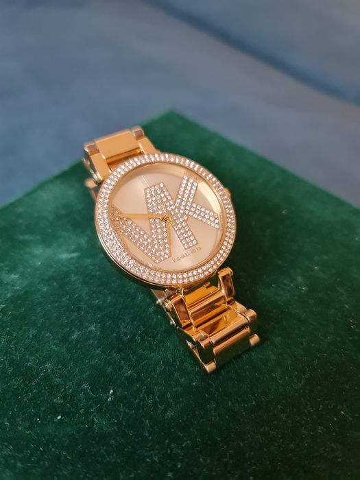 Часовник Michael Kors