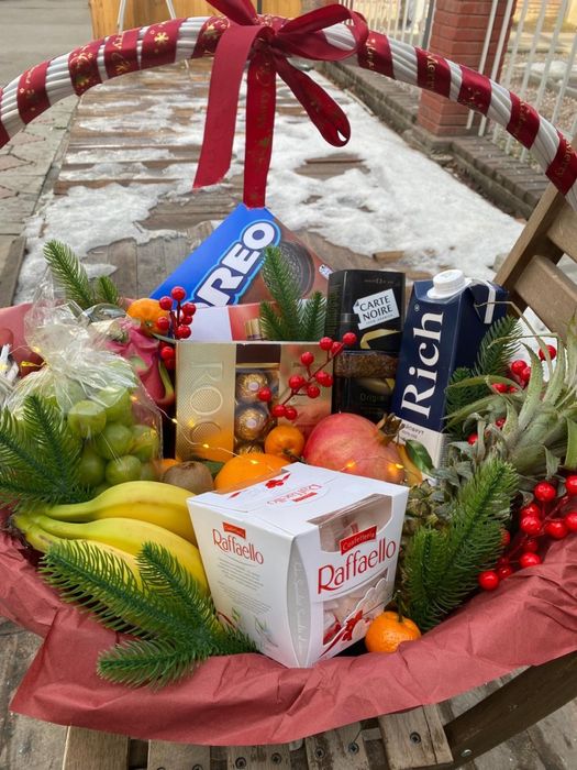 Подарочные  новогодние корзины