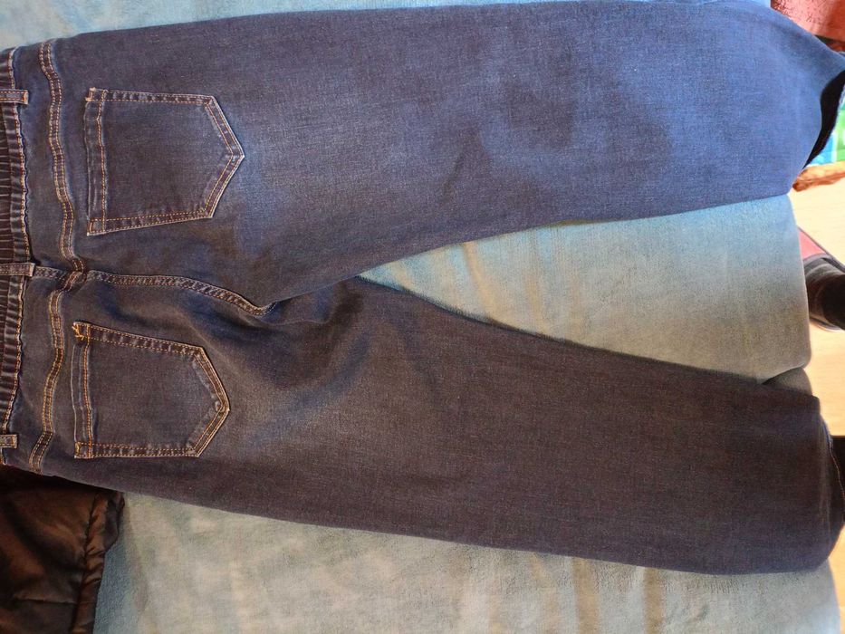 Кожен панталон черен и зелен клин кожен