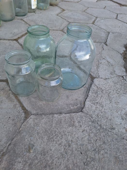 Продаются банки стеклянные  б/у
