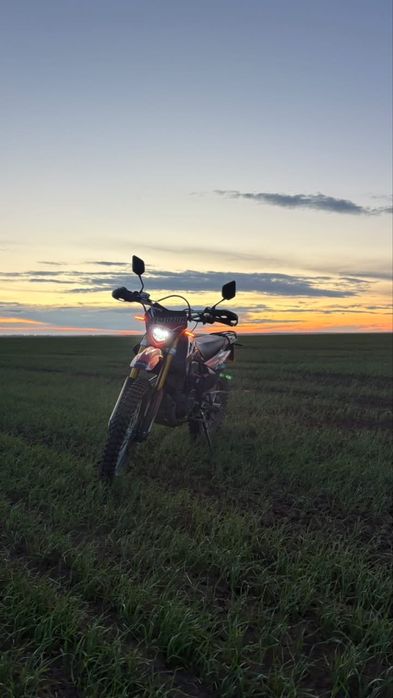 Мотоцикл 300 куб