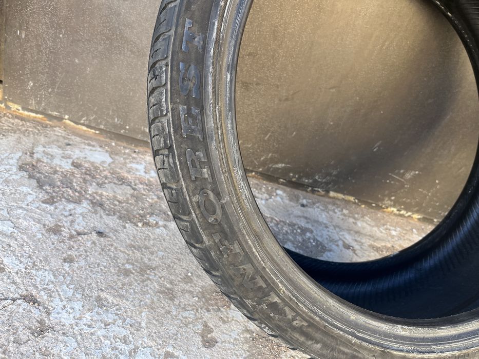 Продам 2 резины на 19