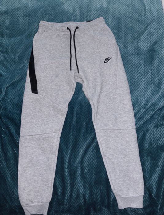 Compleu Nike tech pantaloni+bluza