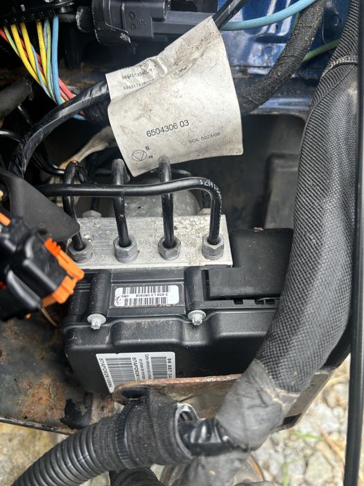 modul ABS Peugeot 308 motor 1.6 hdi dezmembrari Peugeot