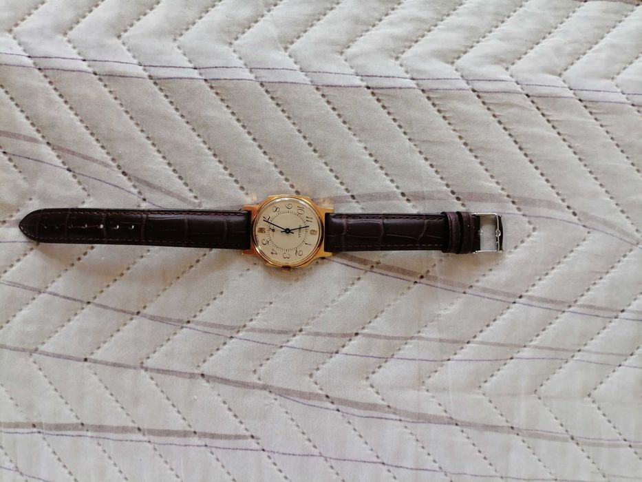 Продавам часовник сделано в СССР