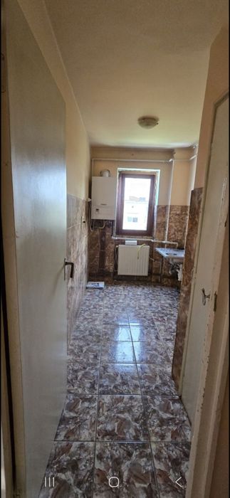 Apartament semidecomandat