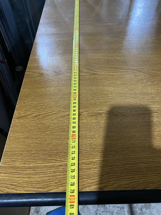 Masa birou si doua dulapiare