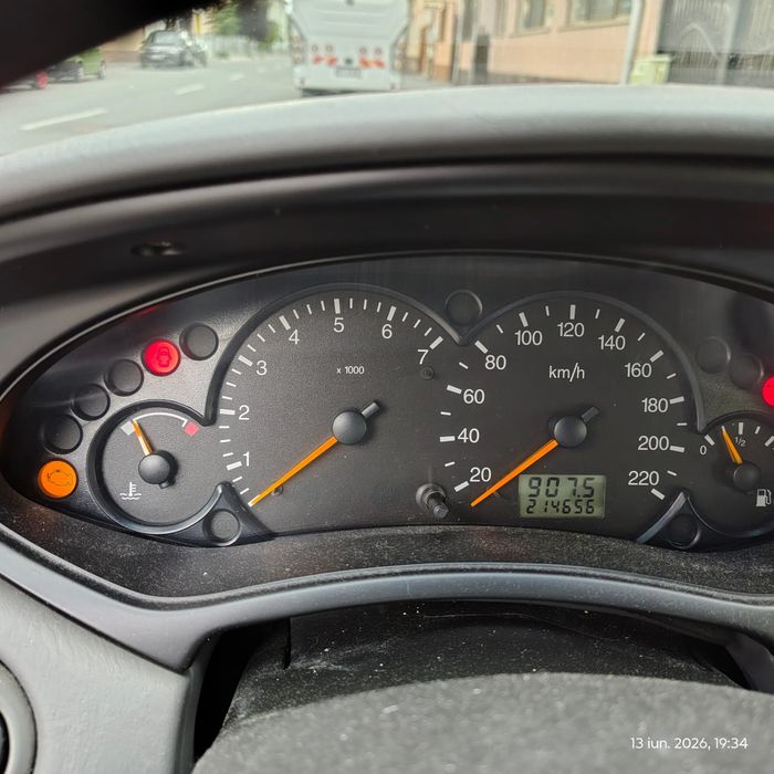 FORD Focus 2001 — imagine 2
