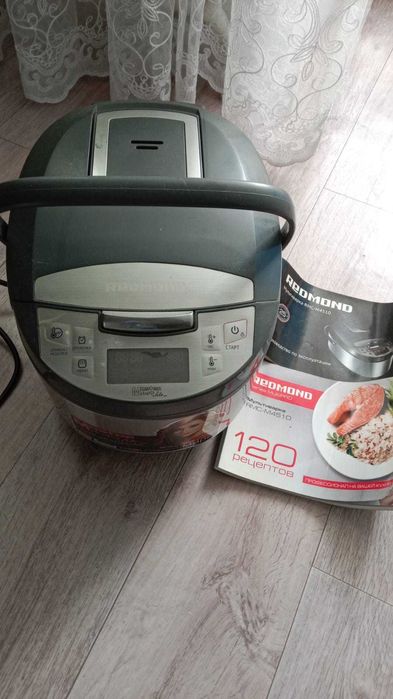 Мультиварка REDMOND