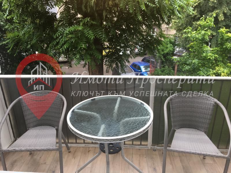 Дава се под наем Четиристаен апартамент в София, Център - 130 кв.м за 1450 € - Снимка #12