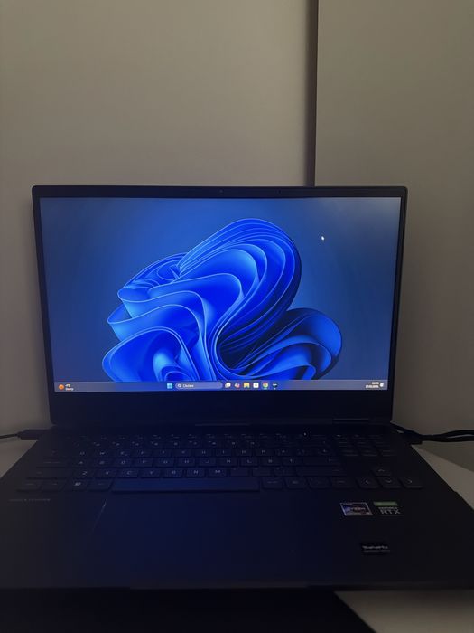 Laptop gaming HP Omen, Ryzen 9 6900hx, Rtx 3070 ti.