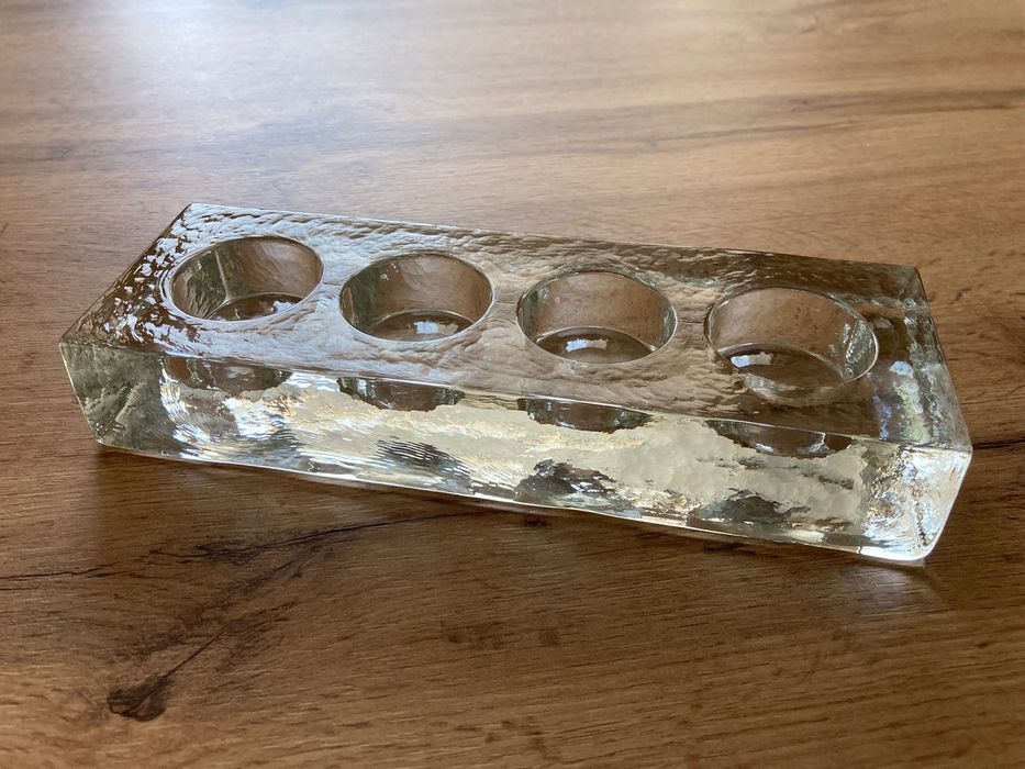 Масивен стъклен свещник