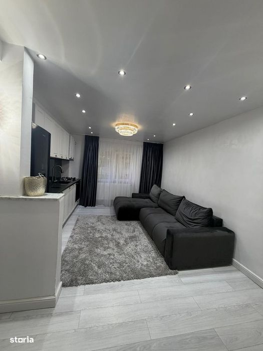 Vand 2 camere prelungirea bradului parter