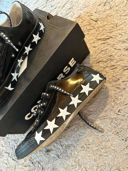 Черни гуменки convers