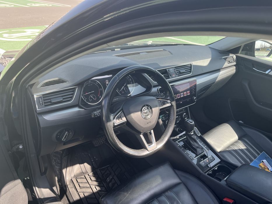 SKODA Superb 2019 — imagine 5