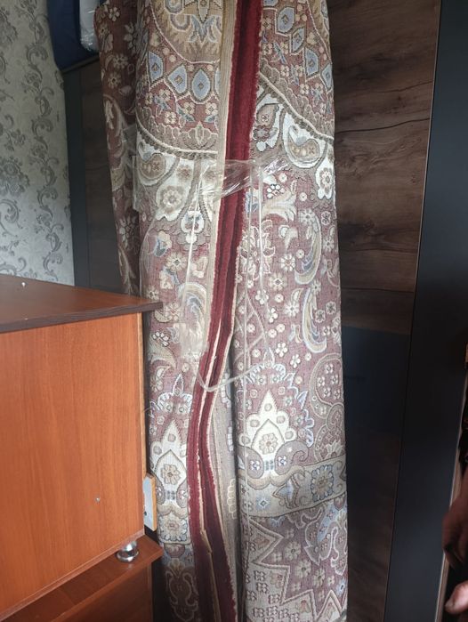 Продаю ковер б/у в хорошем состоянии