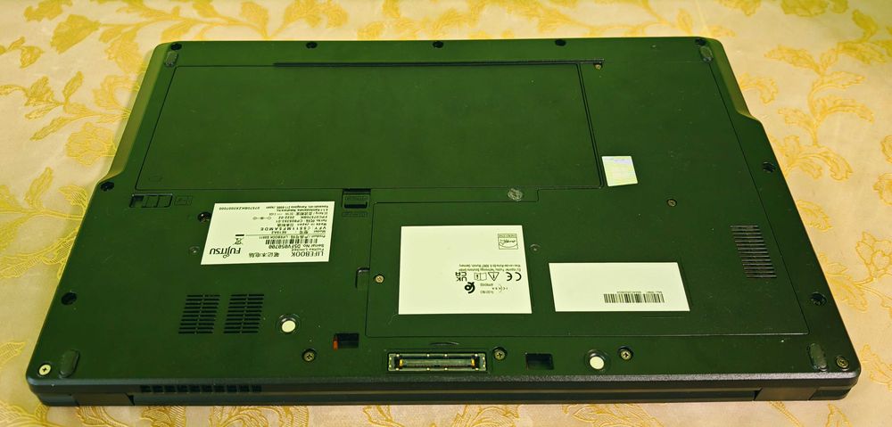 Fujitsu Lifebook E5511/Intel Core i7-1165G7/16GB RAM/512GB SSD NVMe/Iris Xe Graphics/15.6 Full HD IPS