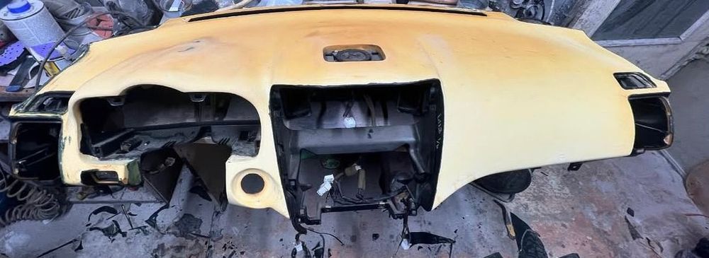 Перетяжка салона ав