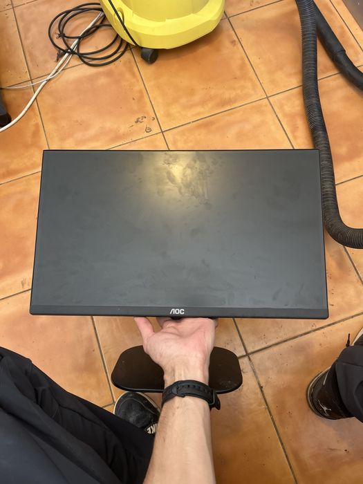 Monitor aoc 75 hertzi